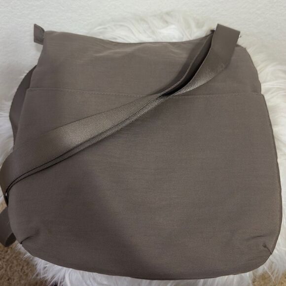 Baggallini crossbody  - Picture 3 of 7